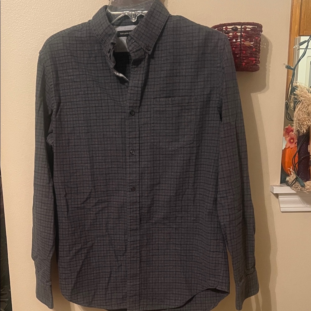 Banana Republic Charcoal Checkered Long Sleeve Button Down Shirt M